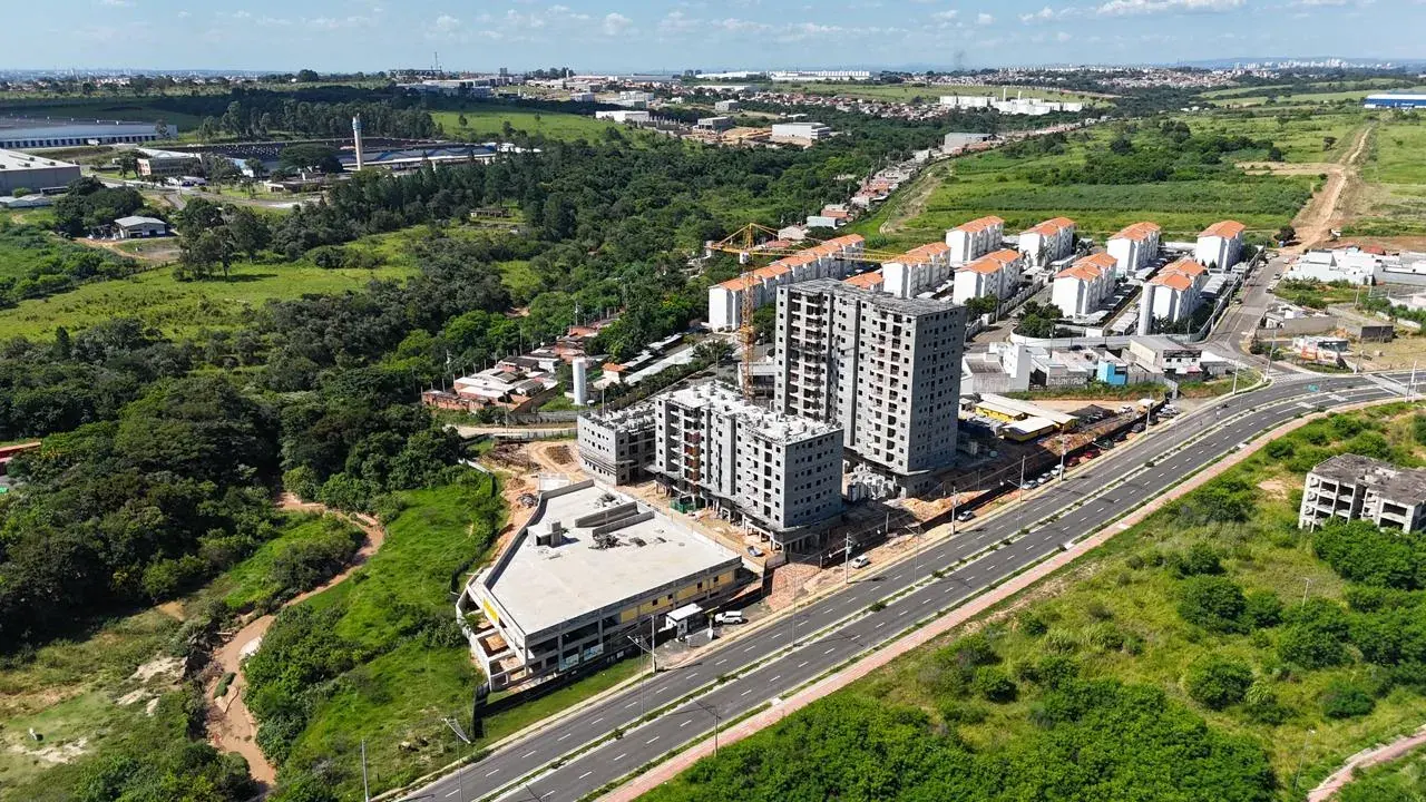 Lajes e alvenaria das torres